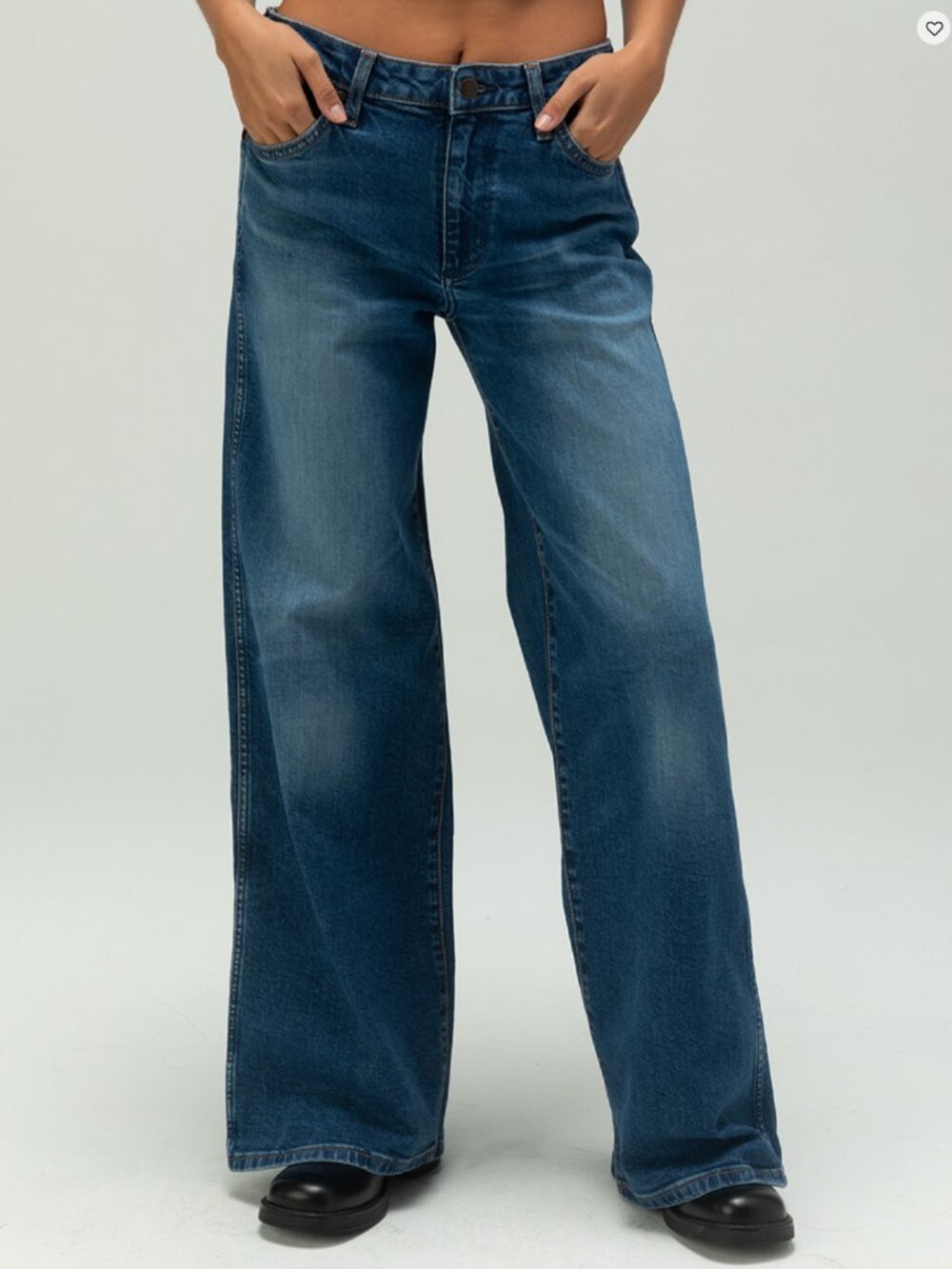 Wrangler World Wide Mid-Rise Wide-Leg Jeans 28